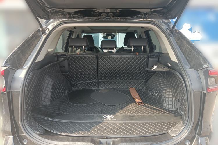 Used Toyota Wildlander 2024 Dual-Motor 2.5L E-CVT Two-Wheel Drive Luxury PLUS Edition