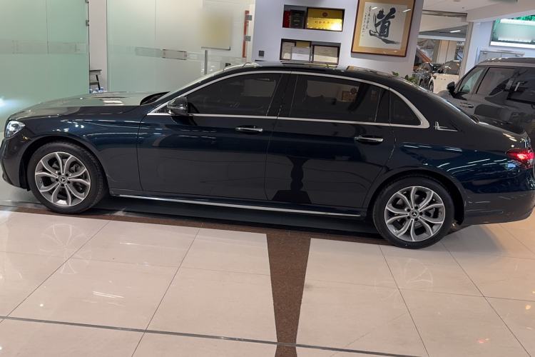 Used Mercedes-Benz E-Class 2023 Restyled E 300 L Sporty and Stylish Edition Exterior 5