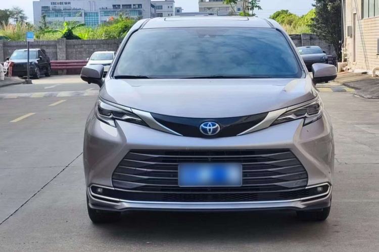 Used Toyota SIENNA 2021 2.5L Hybrid Premium Edition