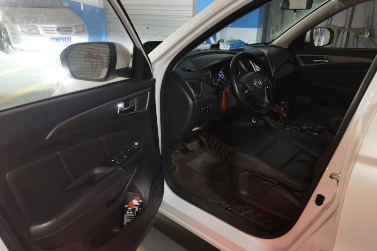 Used CHANGAN CS75 2016 1.8T Automatic Elite Model China V Standard