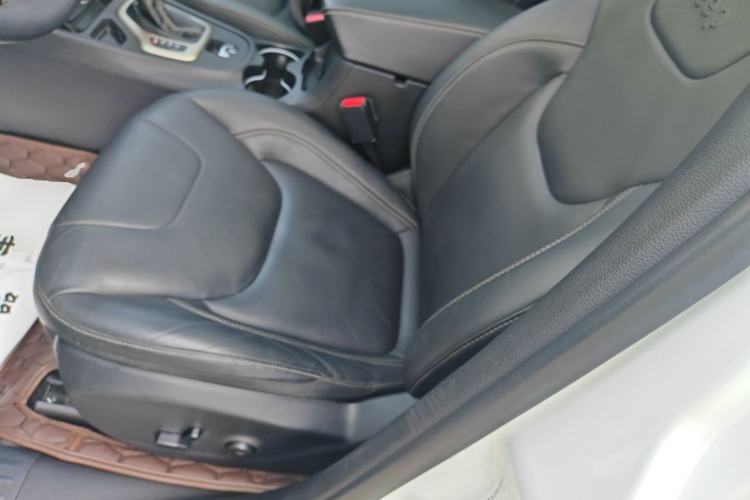 Used Jeep Cherokee 2016 2.4L Leading Smart Version