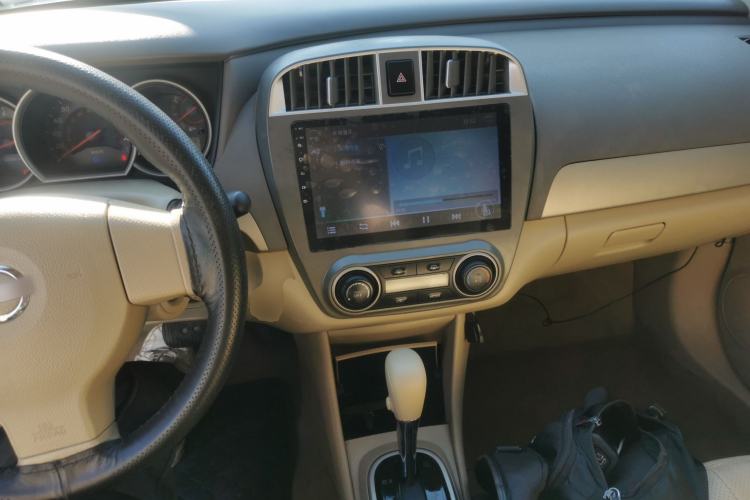 Used Nissan Sylphy 2018 Classic 1.6XE+ CVT Leading Edition Center Console