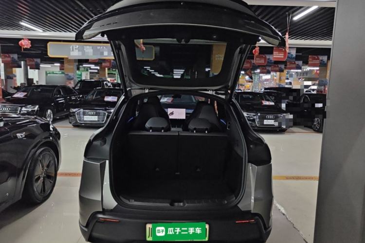 Used Tesla Model Y L 2025 Model Long-Range All-Wheel-Drive Version