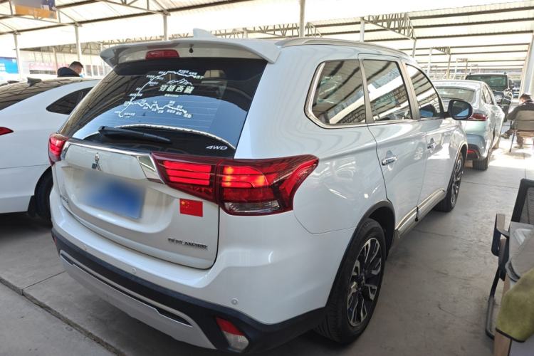 Used Mitsubishi Outlander 2020 2.4L 4x4 Zhi Xiang Edition 7-Seater
