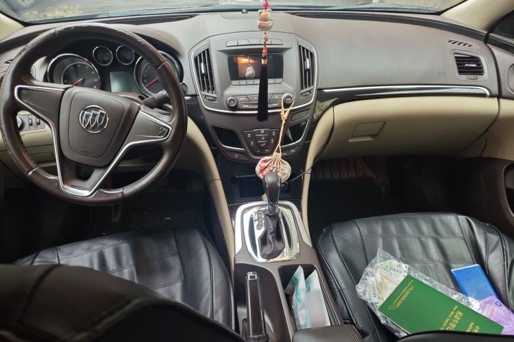 Used Buick Regal 2015 2.0L Leading Fashion Edition Interior 2