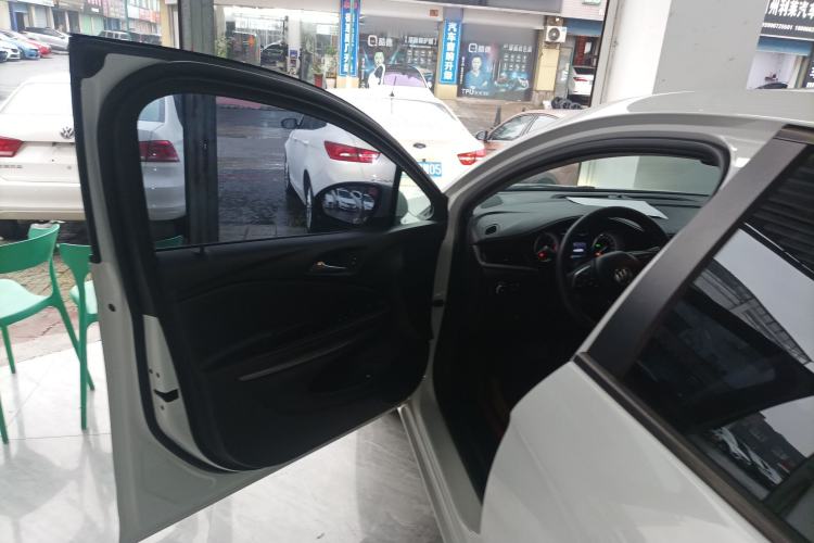 Used Buick Verano 2019 Sedan 20T Dual-Clutch Leading Model Driver Seat