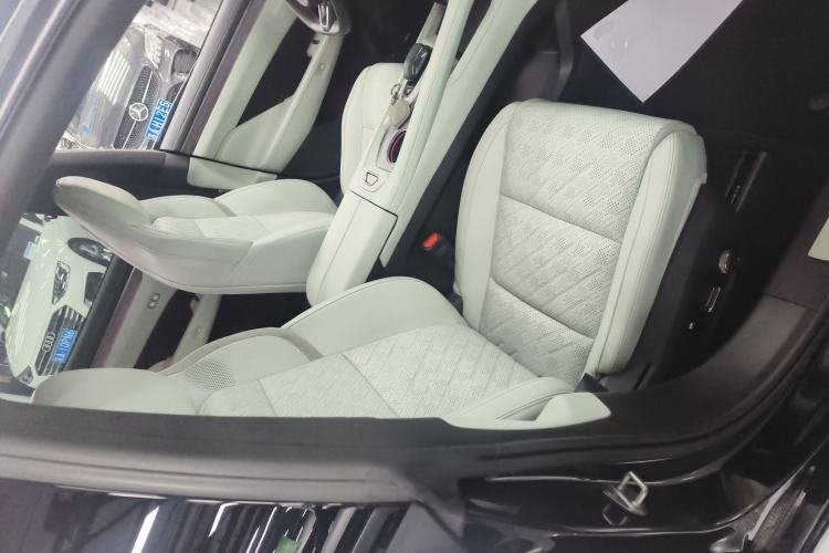 Used Zeekr 001 2024 WE Edition 95 kWh All-Wheel Drive Right Front Seat