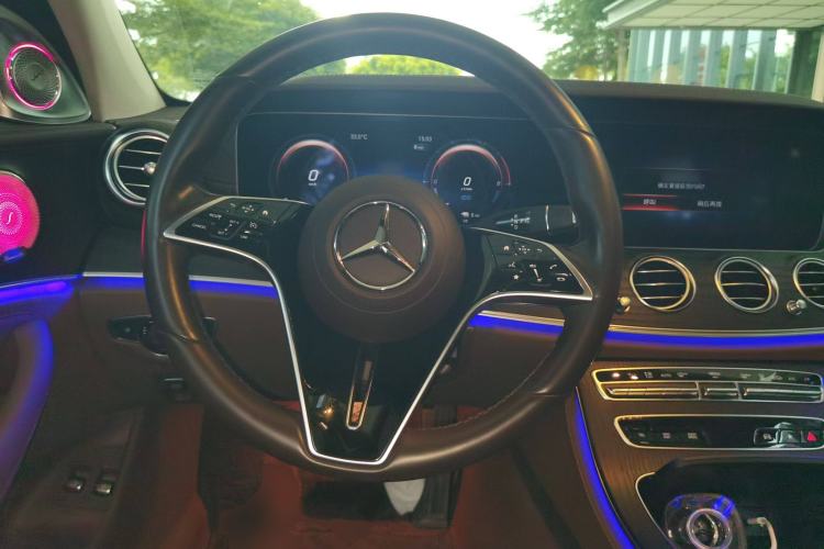 Used Mercedes-Benz E-Class New Energy 2022 Restyled E 350 e L Plug-in Hybrid Sedan Steering Wheel