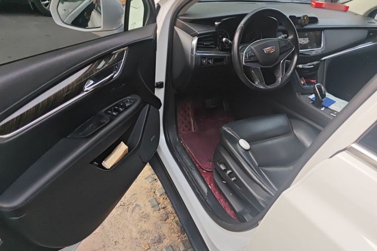 Used Cadillac XT5 2018 28T Four-Wheel Drive Luxury Model
