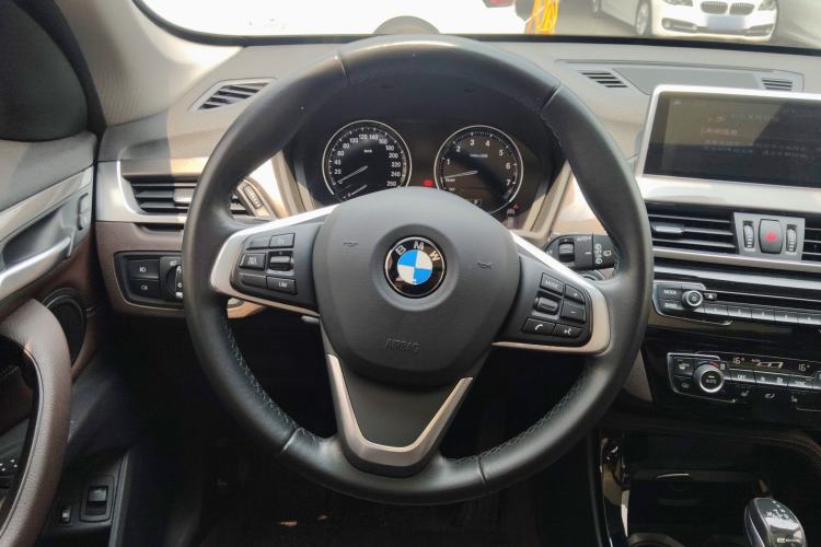 Used BMW X1 New Energy 2018 xDrive25Le Luxury Model Steering Wheel