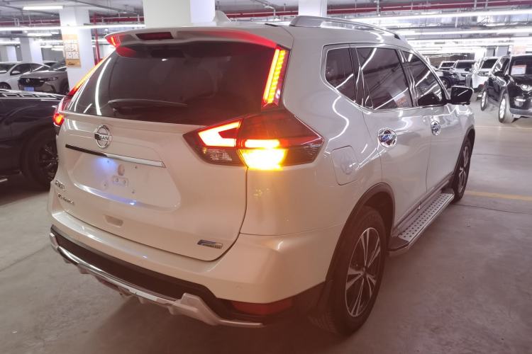 Used Nissan X-Trail 2017 2.5L CVT Luxury Edition 4WD
