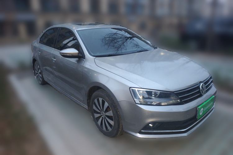 Used Volkswagen Sagitar 2018 1.6L Automatic Comfort Model Front Right 45 Deg