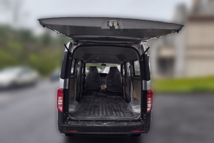 Used CHANGAN KUAYUE Xing V3 2023 1.3L Gasoline Standard Model 5-Seater Passenger Vehicle Trunk