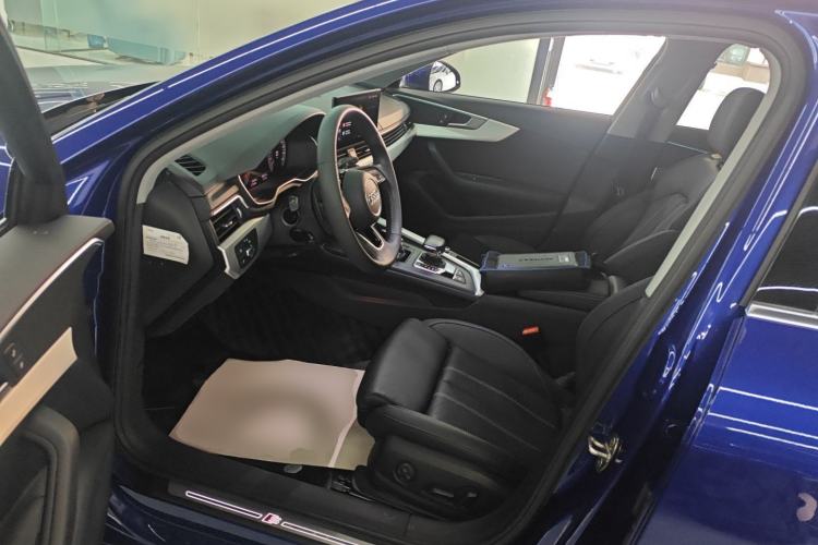 Used Audi A4L 2022 40 TFSI Luxury Dynamic Model