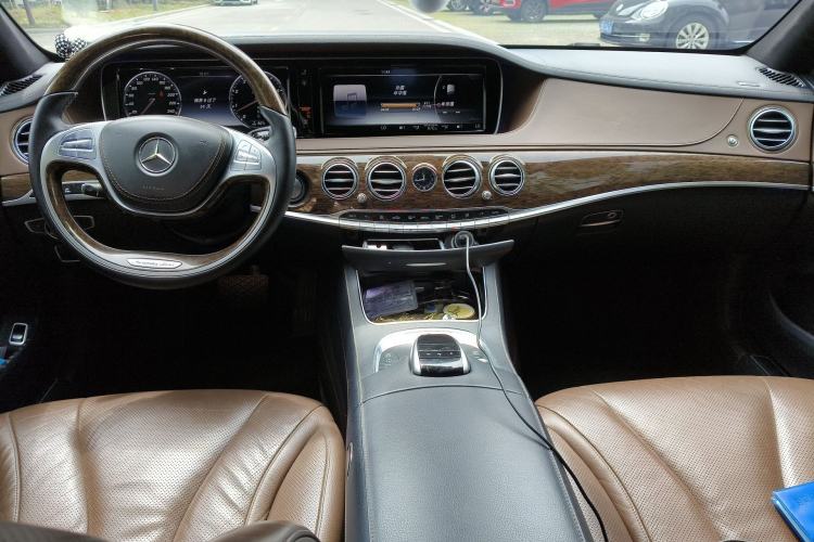 Used Mercedes-Benz S-Class 2017 S 320 L Business Model Center Console