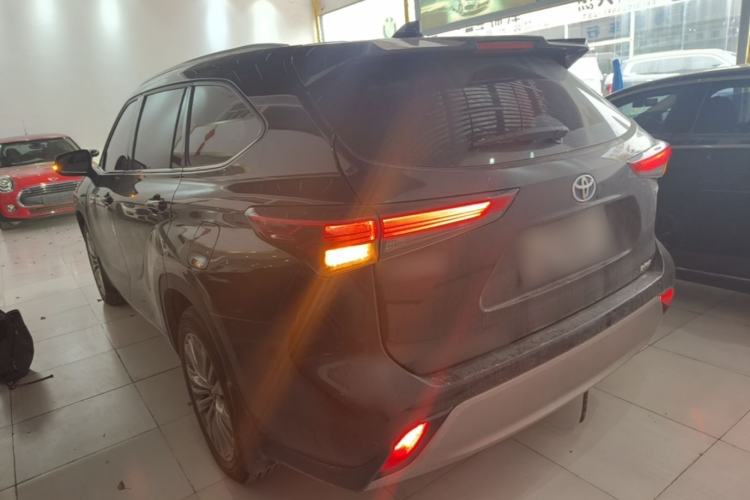 Used Toyota Highlander 2023 2.5L Smart Electric Hybrid Dual-Engine Four-Wheel Drive Prestige Version – 7 Seats
