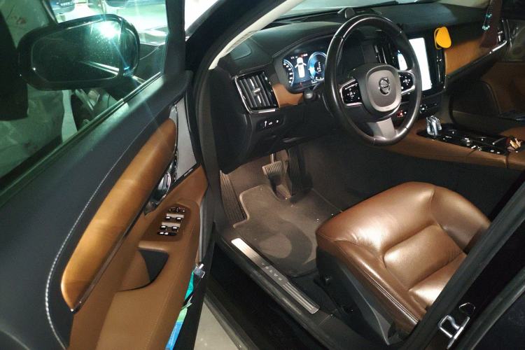 Used Volvo S90 New Energy 2019 T8 E-Drive Hybrid Intelligent Luxury Version China V Standard Driver Seat