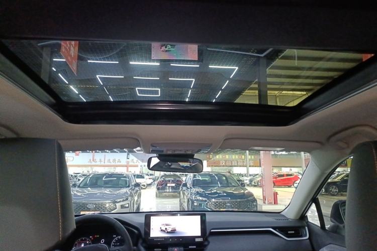 Used Toyota RAV4 2024 2.0L CVT Two-Wheel Drive Fashion Plus Edition Headliner