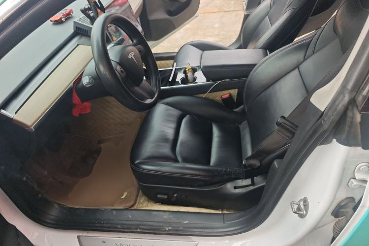 Used Tesla Model 3 2019 Long-Range All-Wheel-Drive Version
