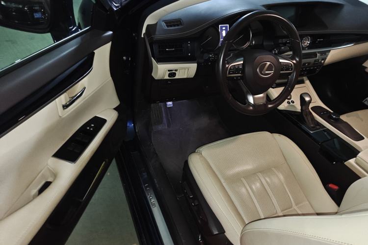 Used Lexus ES 2015 200 Elite Edition Driver Seat