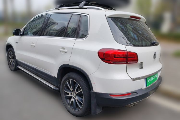 Used Volkswagen Tiguan 2016 330TSI Automatic All-Wheel Drive Luxury Edition Rear Left 45 Deg