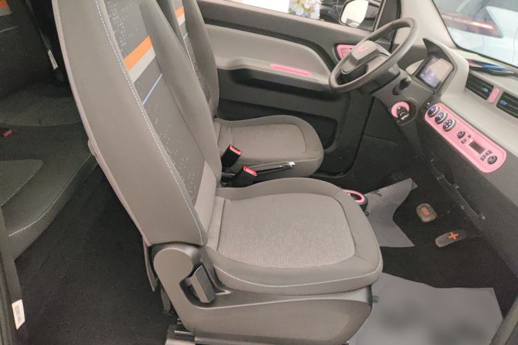 Used Wuling Hongguang MINIEV 2020 Freedom Version Lithium Iron Phosphate Right Front Seat