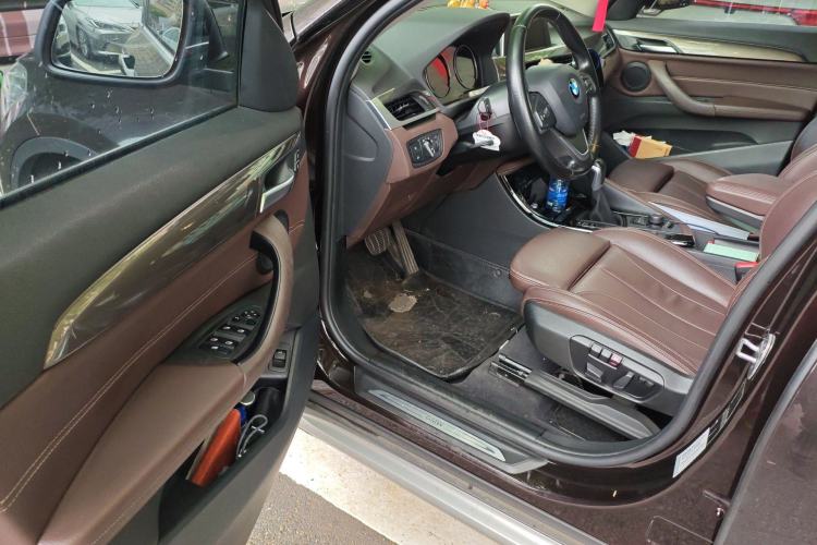 Used BMW X1 2019 sDrive18Li Premium Edition Driver Seat