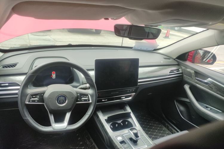 Used BYD Qin Pro New Energy 2018 DM 1.5TI Automatic Smart Connect Dynamic Model Center Console
