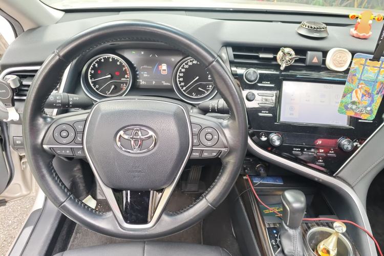 Used Toyota Camry 2018 2.0G Luxury Edition
