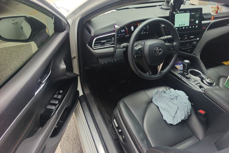 Used Toyota Camry 2021 2.5G Luxury Edition
