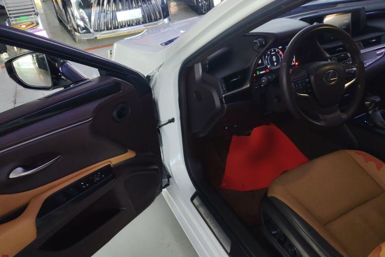 Used Lexus ES 2018 300h Premier Edition China V Standard