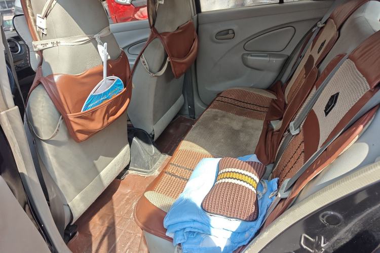 Used Venucia R30 2014 1.2L Manual Enjoyment Edition
