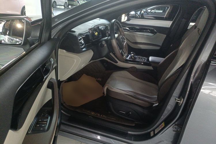 Used BYD Qin PLUS 2024 Honor Edition EV 420KM Beyond Model Driver Seat