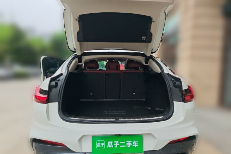 Used BMW X4 2021 xDrive 25i M Sport Package Trunk