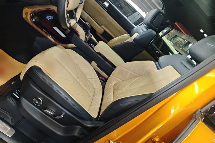 Used Formula Leopard 5 2023 Navigator Edition
