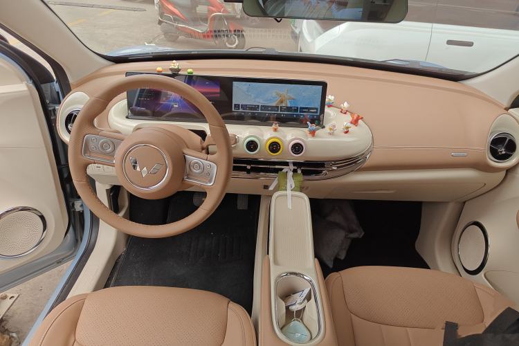 Used Wuling Bingo 2025 410 km Lingxi Deluxe Edition Center Console