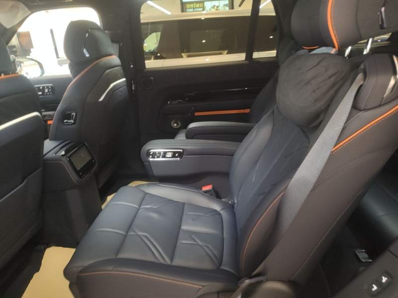 Used Zeekr 9X 2025 Moon Black Edition 70kWh — 16