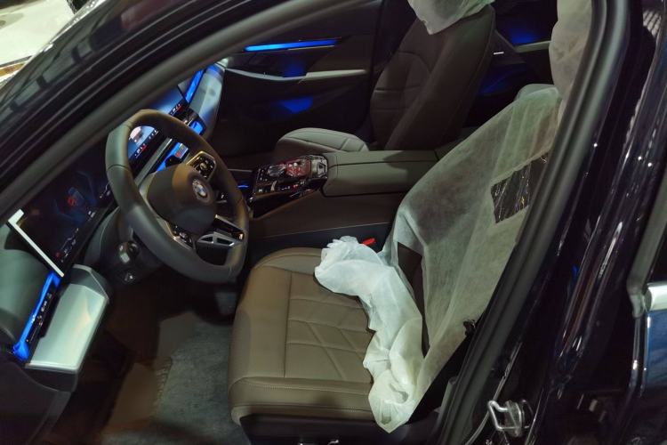 Used BMW 5 Series 2024 530Li Leading Model M Sport Package