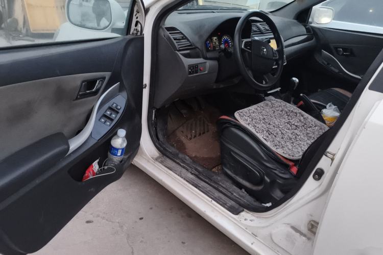 Used Zotye Z300 2014 1.5L Value Edition Manual Elite Model
