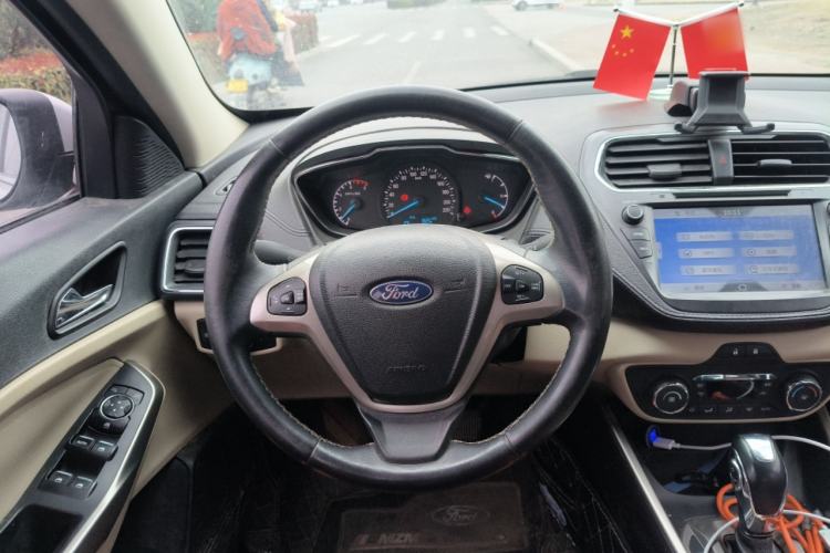 Used Ford Escort 2015 1.5L Automatic Fashion Model