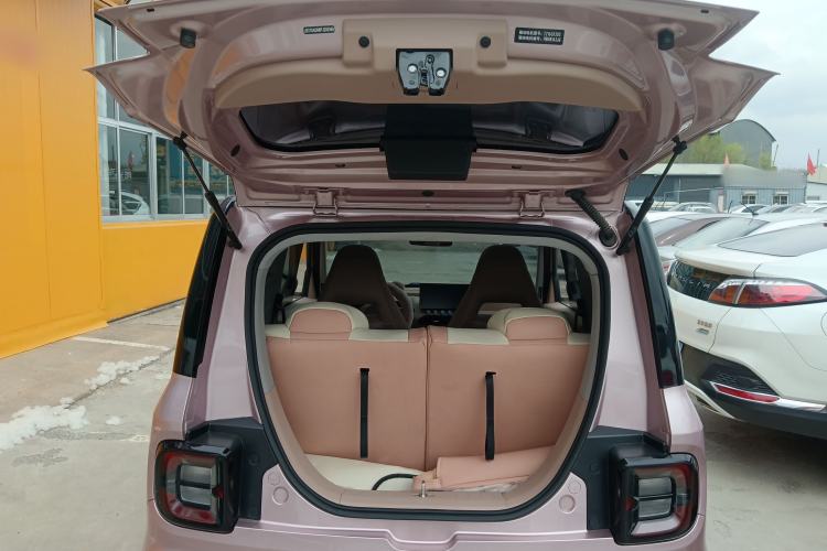 Used Geely Galaxy Panda 2023 Panda Mini 200km Endurance Bear Trunk