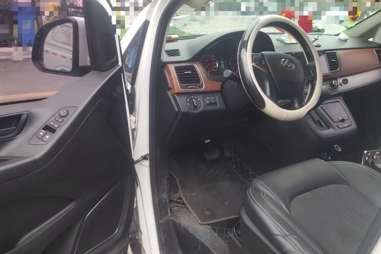 Used SAIC MAXUS G10 2016 2.0T Automatic Elite Edition
