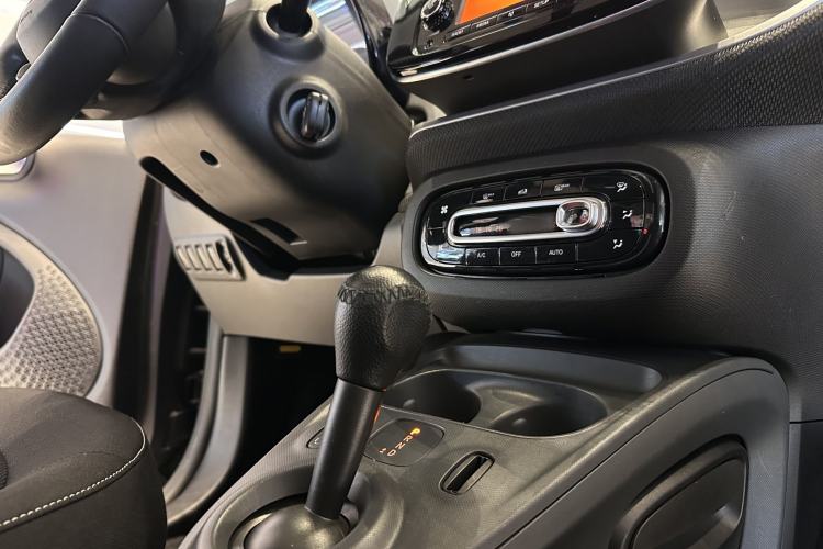 Used smart fortwo 2018 1.0L 52kW Hardtop Passion Edition China V Standard