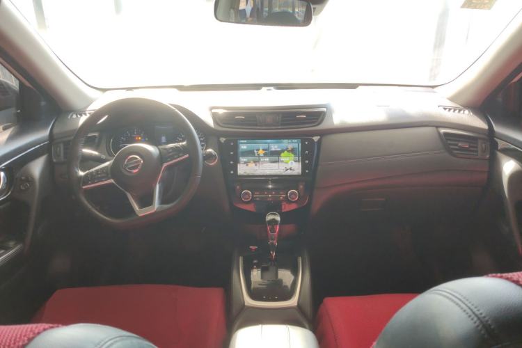 Used Nissan X-Trail 2019 2.0L CVT Smart Connect Comfort Edition 2WD Center Console