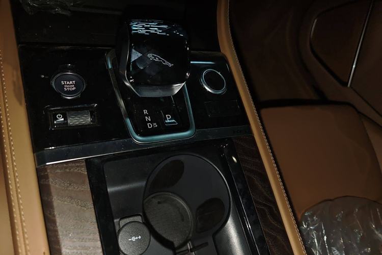 Used Jaguar XFL 2024 2.0T P250 Two-Wheel Drive Prestige Luxury Edition