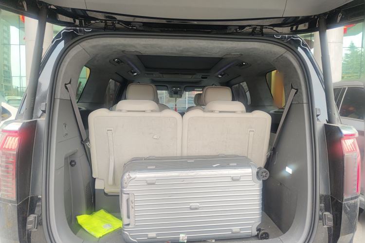 Used Zeekr 009 2022 WE Edition