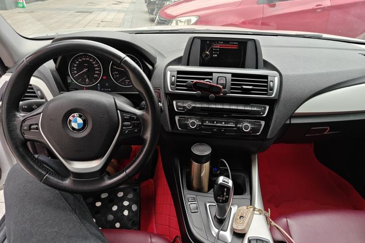 Used BMW 1 Series 2016 118i Leading Model Center Console