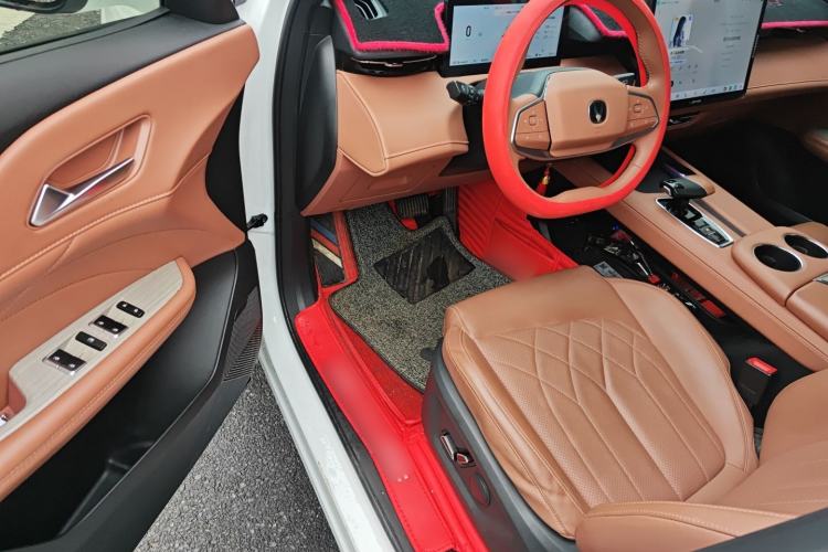 Used CHANGAN UNI-Z New Energy 2024 Blue Whale Smart Electric iDD 125km Beyond Edition Driver Seat