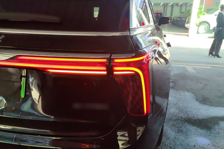 Used Hongqi E-HS9 2022 660 km Range Flagway Edition Six Seats