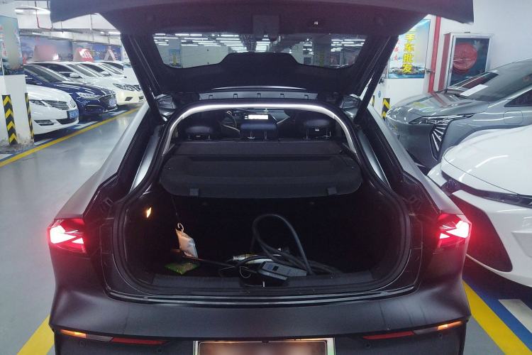 Used Changan UNI-V iDD 2023 ZhiDian iDD 1.5T 113km ZhiKu Model
